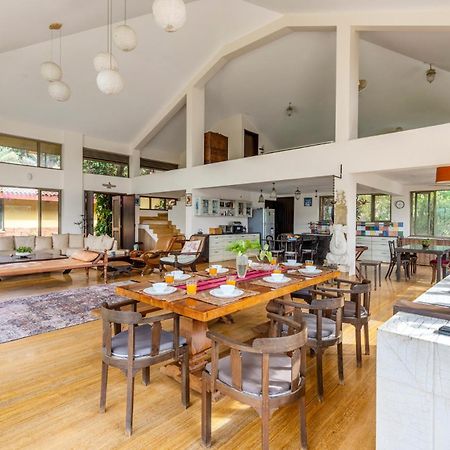 Stayvista At Three Shores With Lake View & Alfresco Dining Khamshet Bagian luar foto
